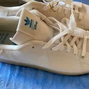 Stan Smith Adidas/Disney prime blue Lmtd kicks!!!!!